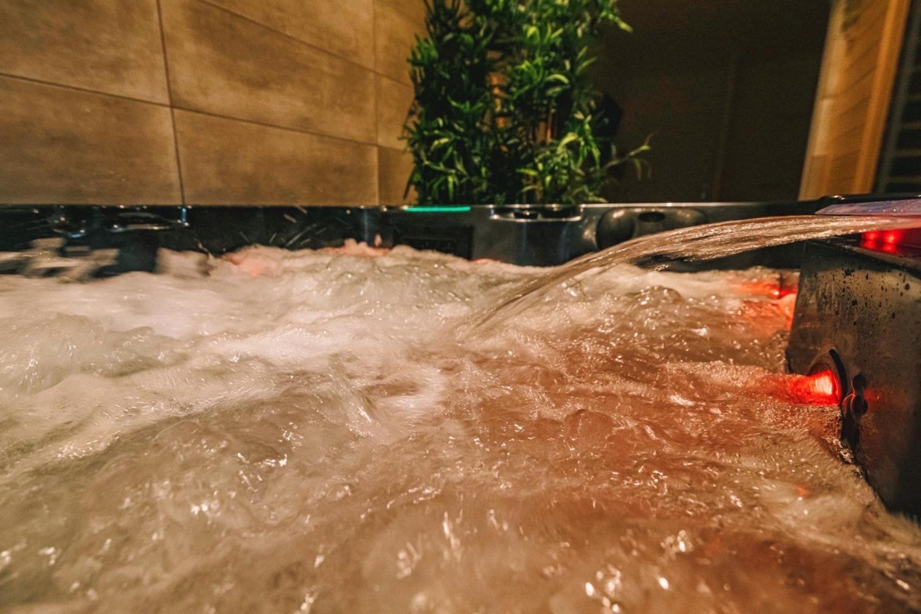 Spa Appartement O Temps Suspendu Reims Centre Sauna Et Jacuzzi Экстерьер фото